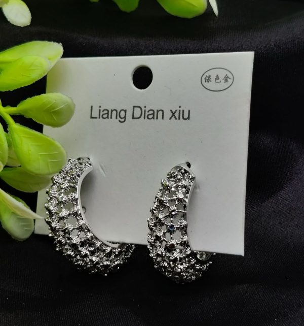 Imported Exquisite Antique-style Crescent Hoop Earrings – Tarnish Free Elegance | Best Quality Earrings For Girls & Women | Luxury Look Earrings (silver)